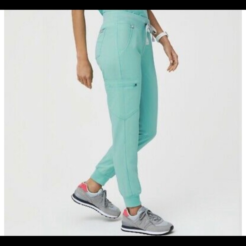 Aqua FIGS Zamora joggers